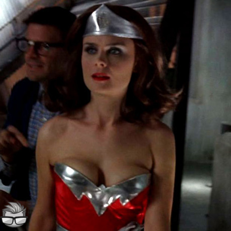 Emily Deschanel Nude