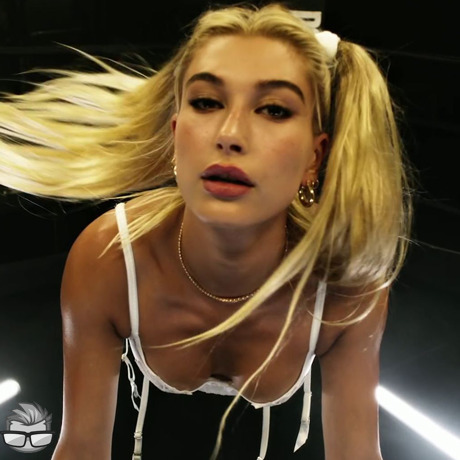 Hailey Bieber Nude