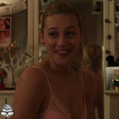 Lili Reinhart Nude