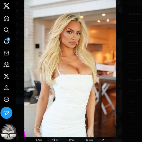 Lindsey Pelas Nude
